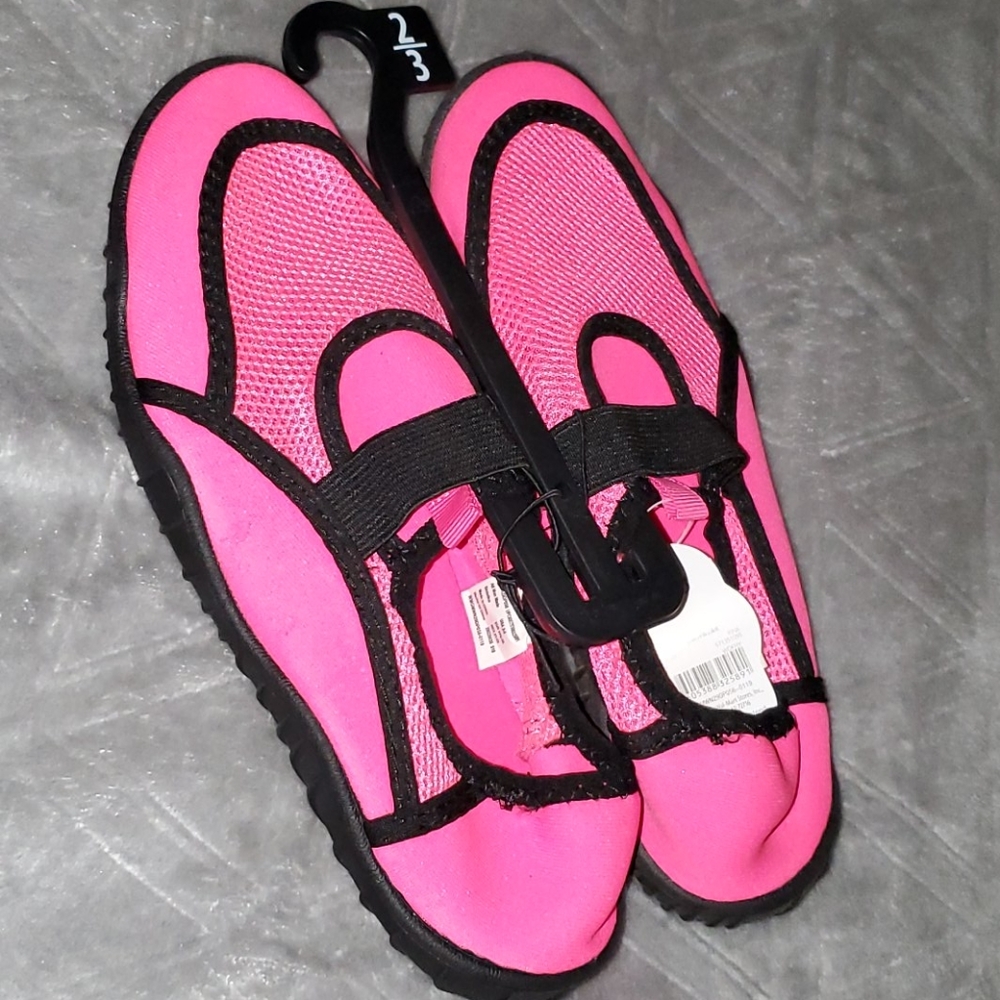 Water shoes